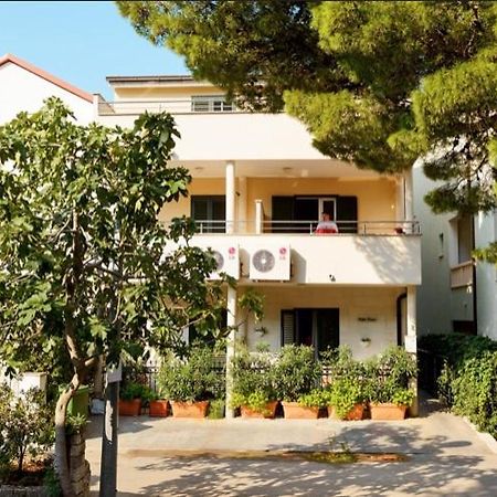 Vila Doris Hotel Baska Voda Ngoại thất bức ảnh